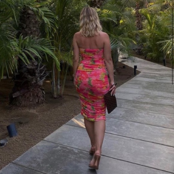 LAST ONE🔥ZARA BLOGGER’S FAV| Stunning Floral Corset Tulle Dress - Picture 5 of 15